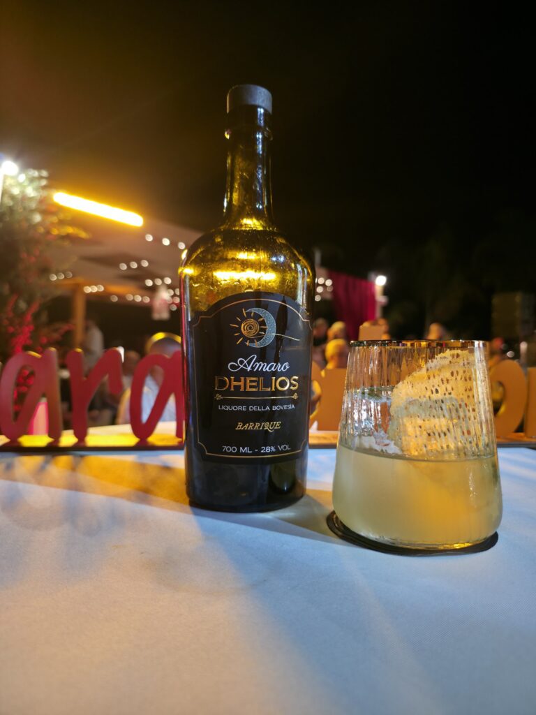 photo_5938311840780109209_w